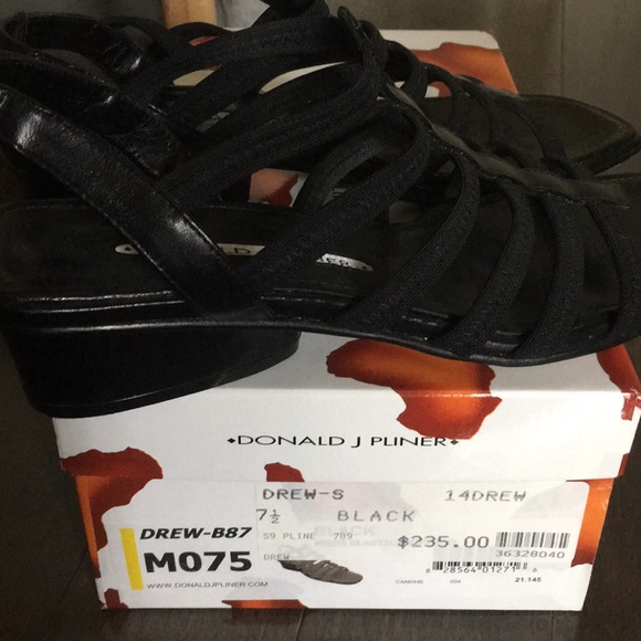 Donald J Pliner Drew 7.5 Elastic Stretch Sandals - Picture 4 of 10